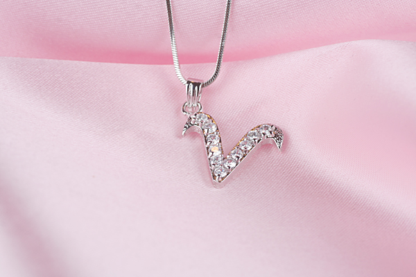 이니셜 큐빅목걸이- 알파벳V