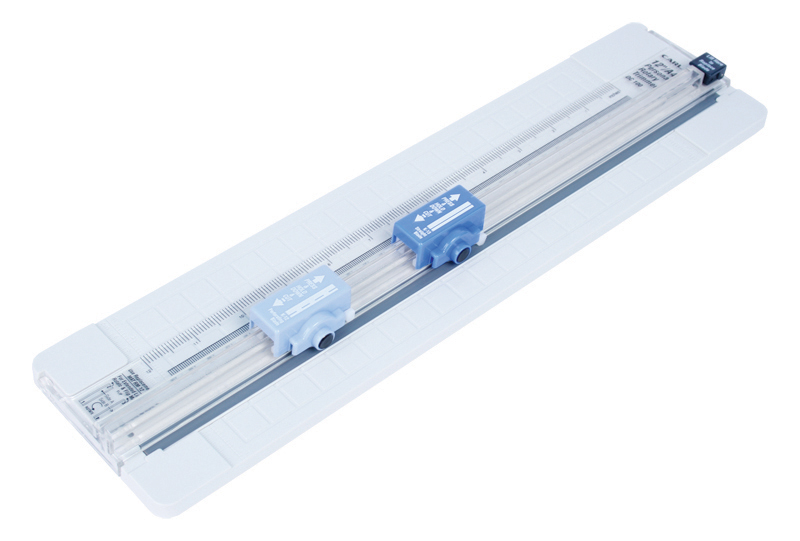 Carl 휴대용재단기(A4) DC-100