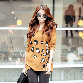 00650 레오파드 배색 V넥 T